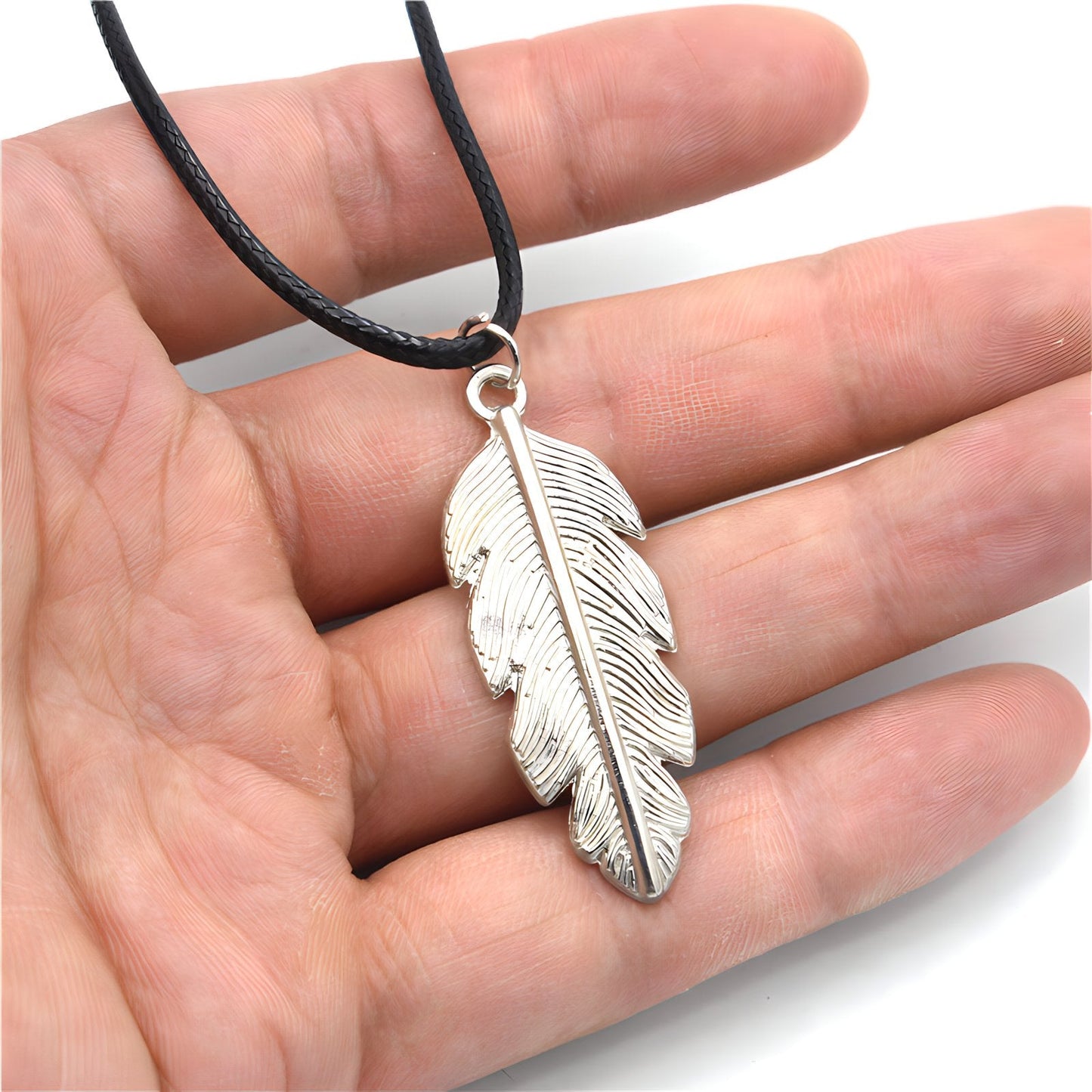 Collar Pluma Luminosa - El Rincón